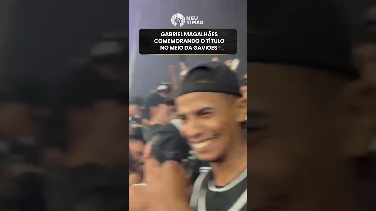 GABRIEL MAGALH&Atilde;ES, ZAGUEIRO DO ARSENAL E DA SELE&Ccedil;&Atilde;O BRASILEIRA, COMEMORANDO O T&Iacute;TULO NA ARENA