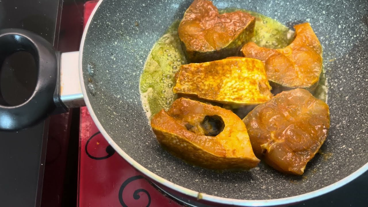 গ্রাম স্টাইলে বিকেট মাছ রান্না | ঘরে থাকা উপকরণ দিয়ে সহজ মাছের ঝোল