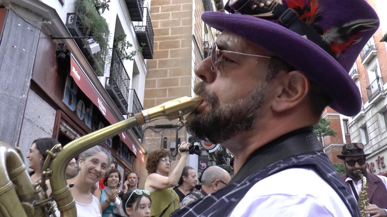 El Puntillo Canalla Brass Band: 