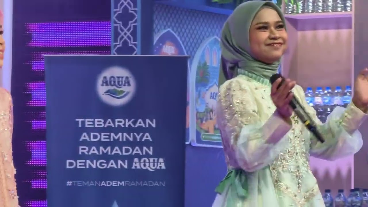 APRIL MILA VALEN ARBIL BIKIN STUDIO HEBOH