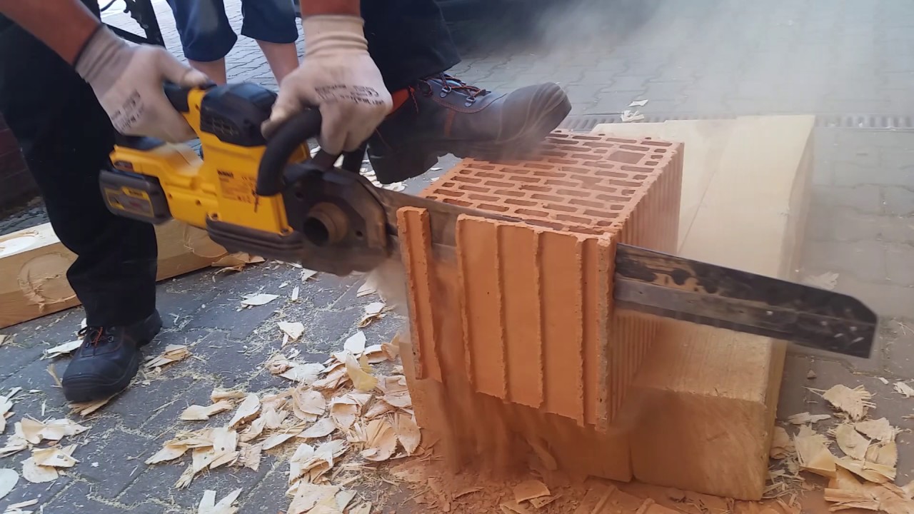 DEWALT&reg; Polska | Alligator Flex Volt i cięcie Porothermu - DCS397