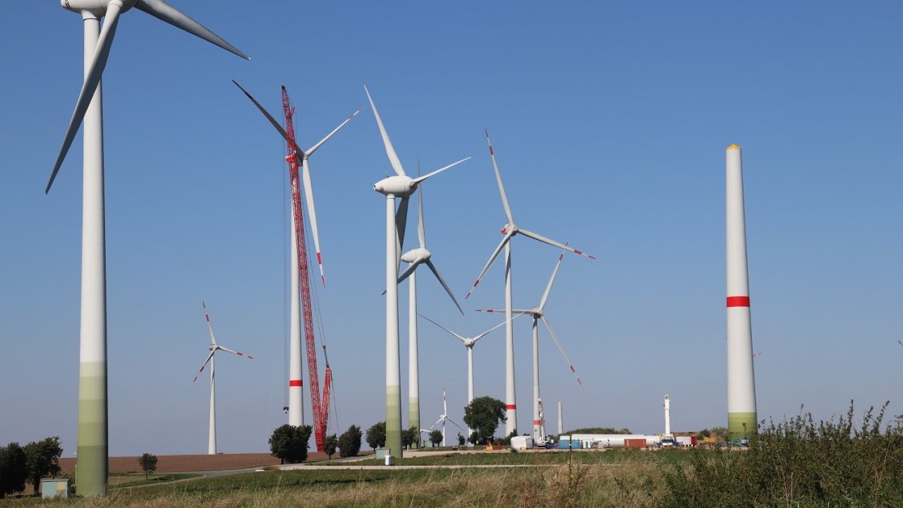 Repowering Windpark Stößen / 6× E138 EP3 E2 errichtet, E160 EP5 E3 Fundamente werden vorbereitet