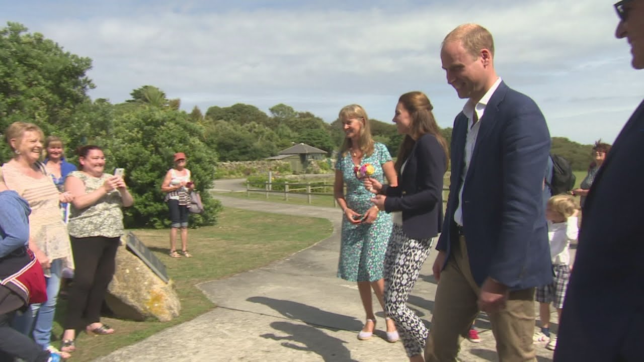 Kate and William pay flying visit to Isles of Scilly
