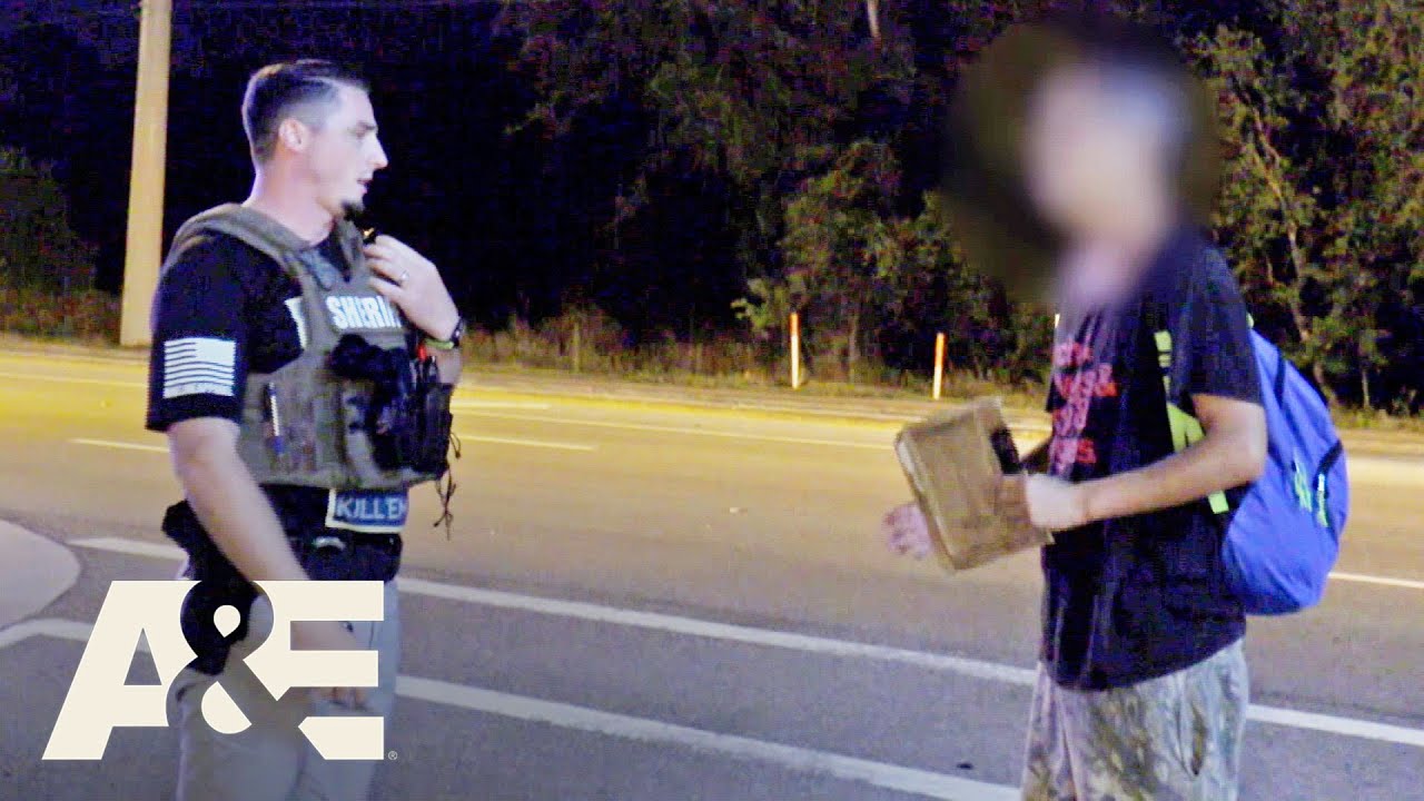 Live PD: Police Patrol &ndash; Officers Make Contact With Suspected Solicitor on Roadway | A&E