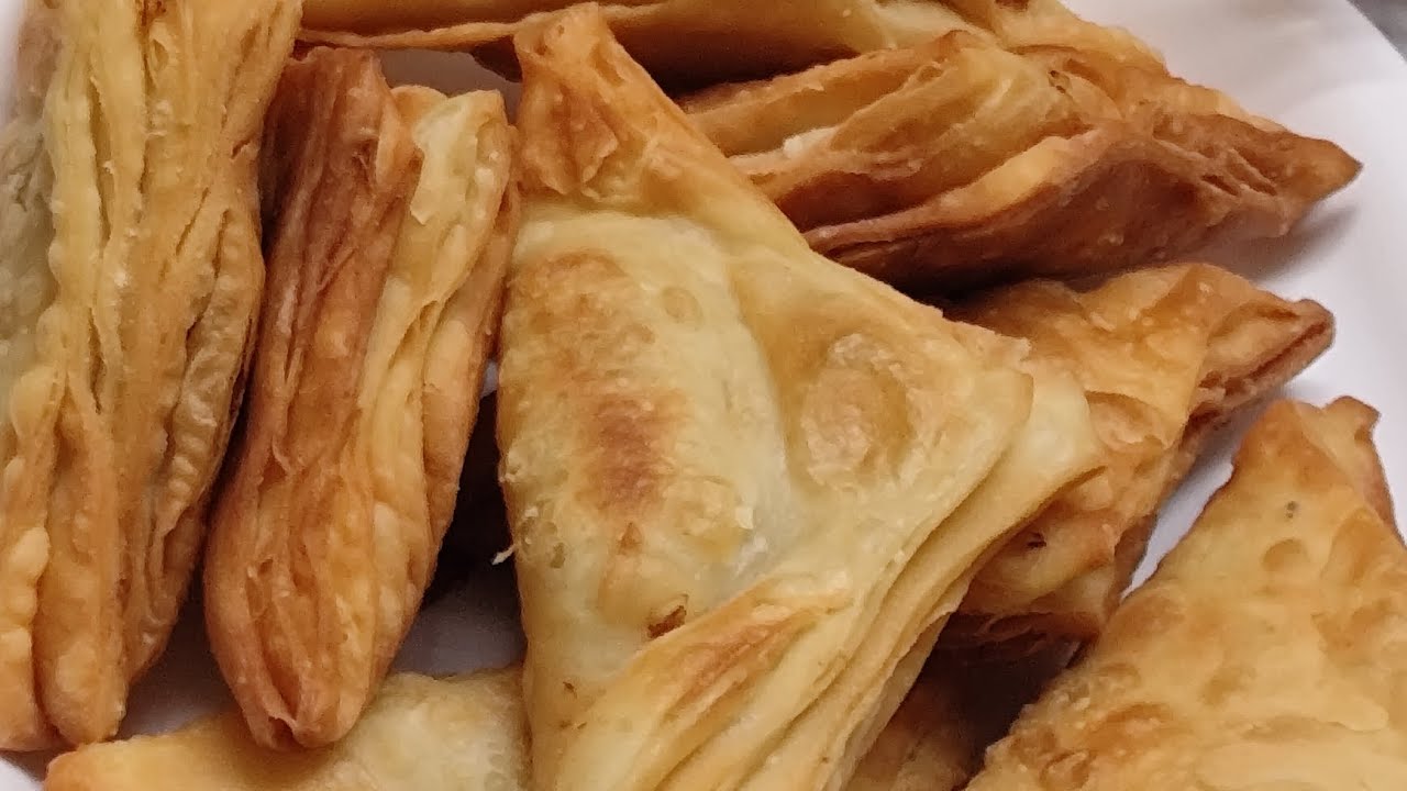 Bakery Style Chicken Puff Pastry 😍 | Crispy & Juicy Perfect Snack! #easy #tasty 