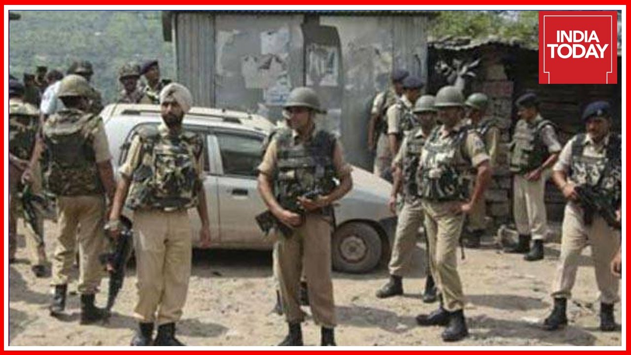 CRPF Patrol Team Attacked In Pulwama ; 1 Jawan Injured