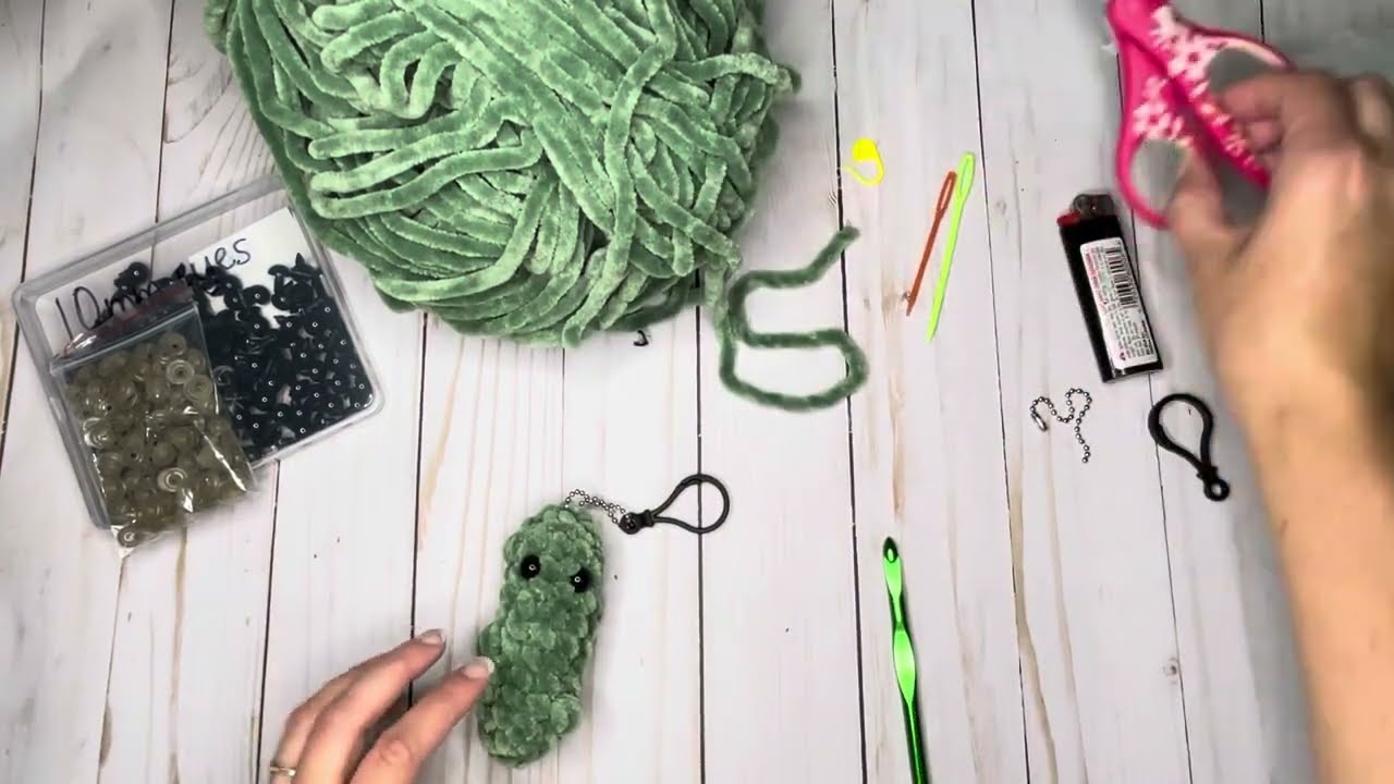 Crochet Mini Pickle Keychain, Mini Pickle Plushie