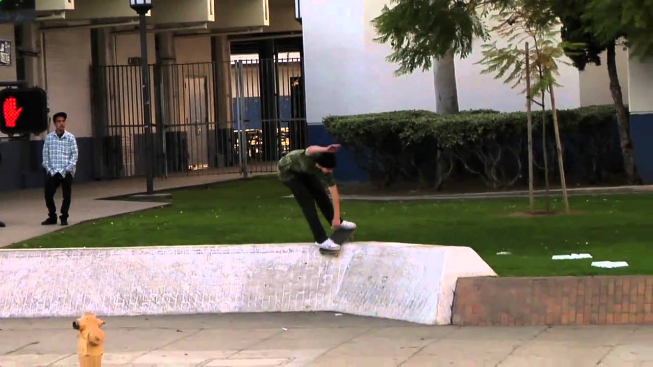 &eacute;S Skateboarding - Mike Anderson