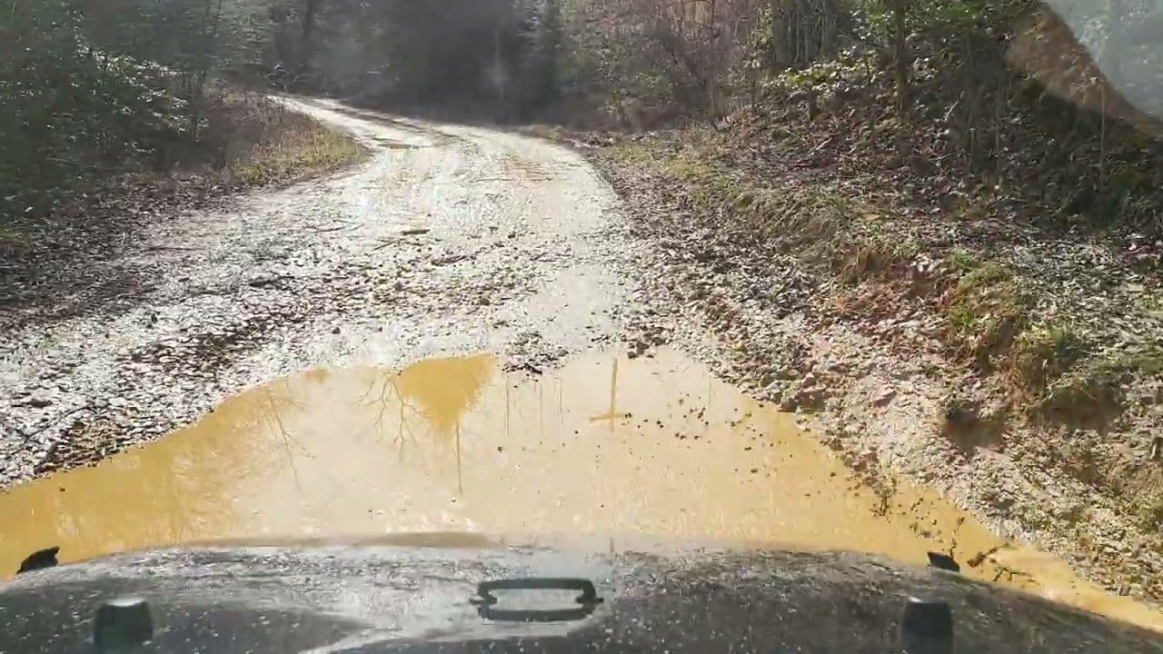 Fixer-Leeco Road on the Daniel Boone Backcountry Byway