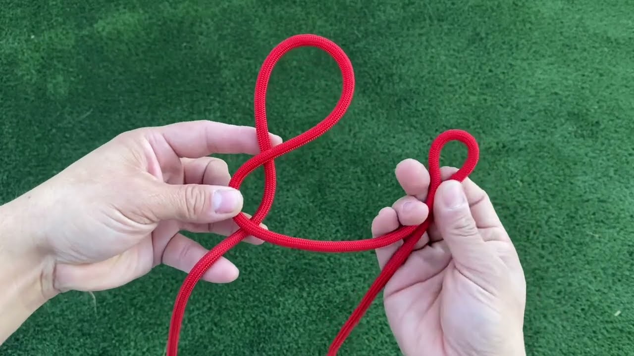 How to tie a leash and collar.