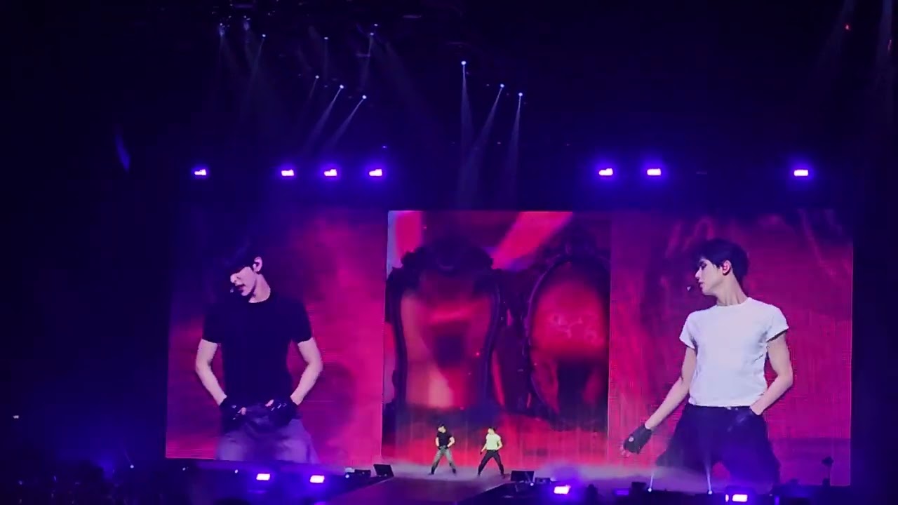 TOMORROW X TOGETHER - The Killa (I Belong to You) Fancam in Paris 20253002