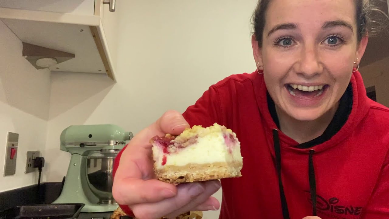 Raspberry Cheesecake Streusel Squares | Baking With Hayley