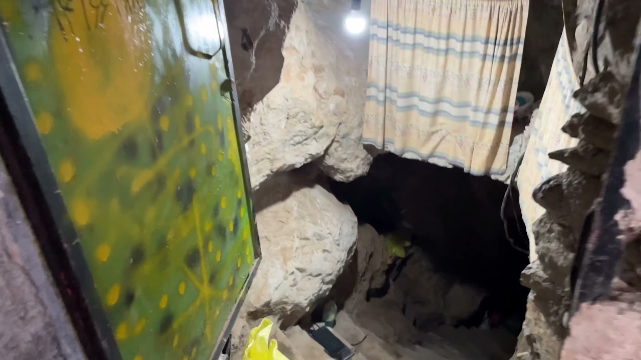 A documentary about the natural glacial cave غار   سه‌ردشت ، گوندی نستان ، یخچالی