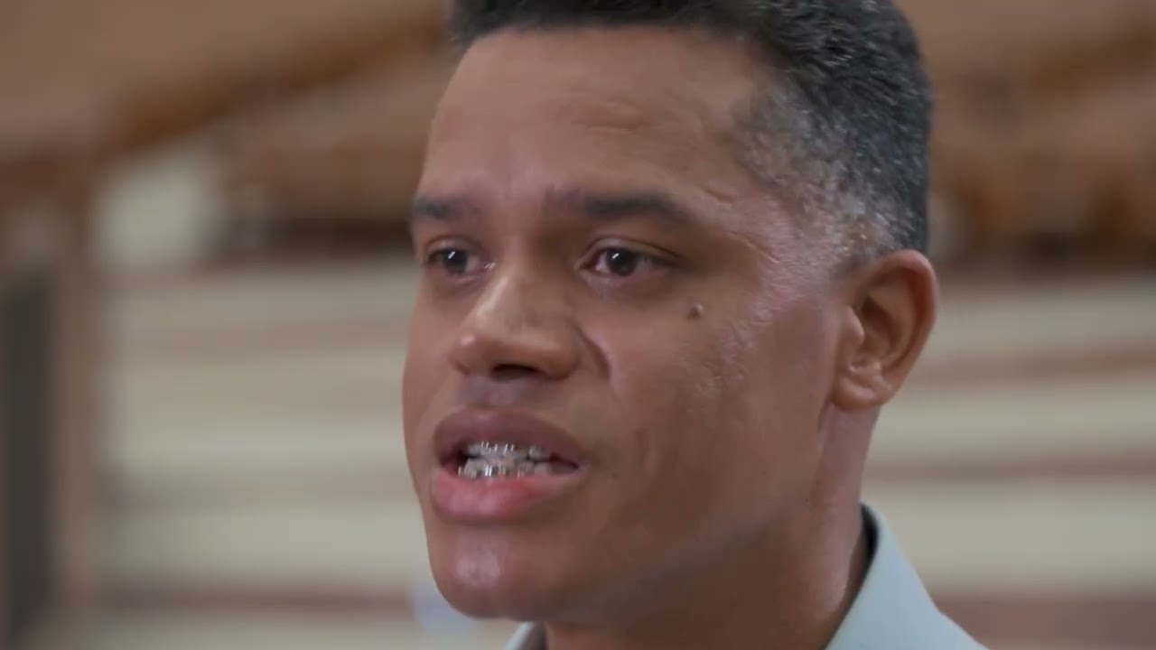 EX-PASTOR REVELA BASTIDORES DA UNIVERSAL