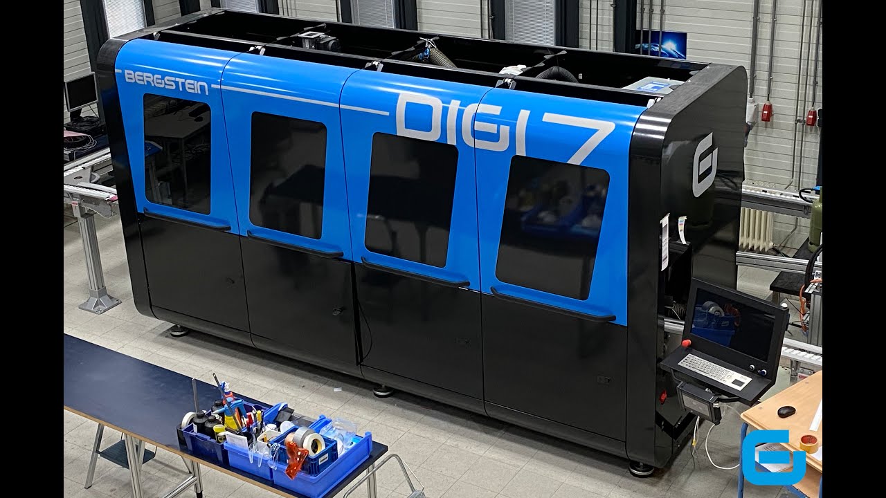 Bergstein Digital | DIGI 7 in action, printing directly on oven windows