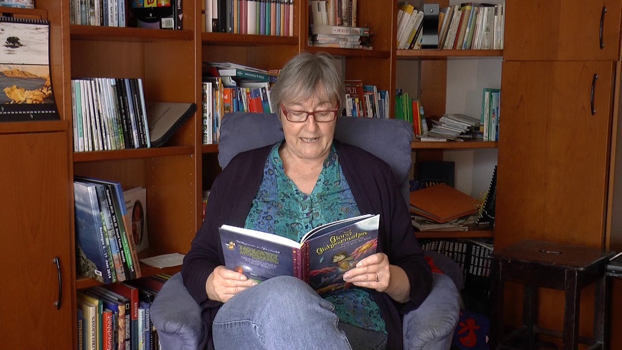 Oma Bärbel liest vor: Glühtag aus dem Buch: Gloria Glühwürmchen