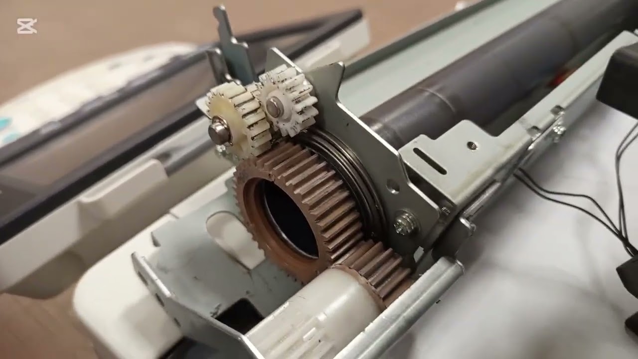 How to replace and fix  upper heat roller of Develop Bizhub 423