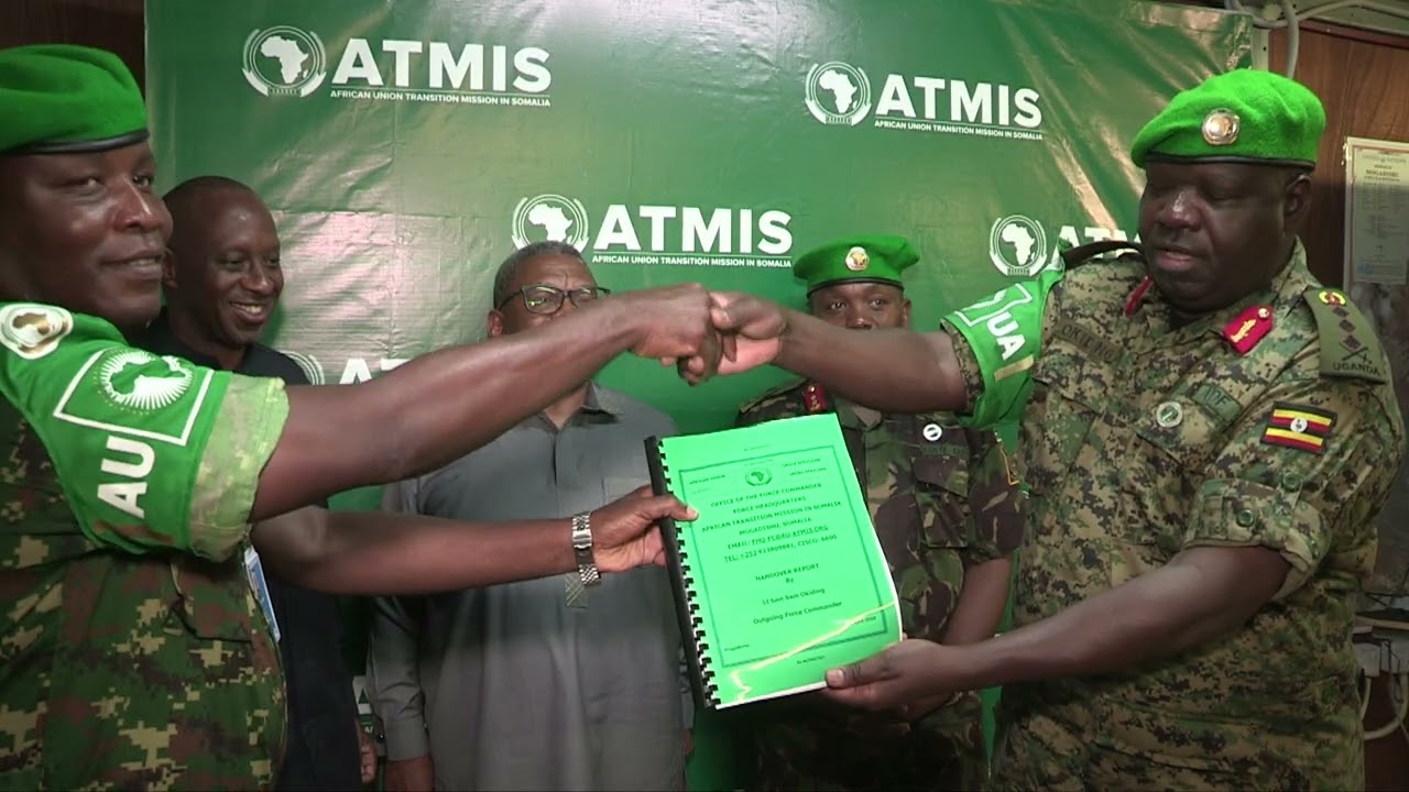 ATMIS honours outgoing Force Commander, Lt  Gen  Okiding