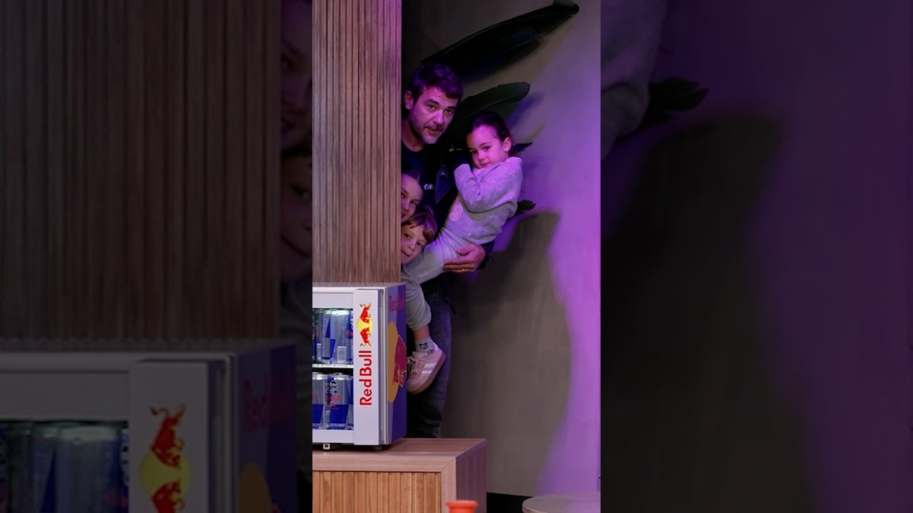 PEDRO SORPRENDI&Oacute; A PAULA CON SUS HIJOS