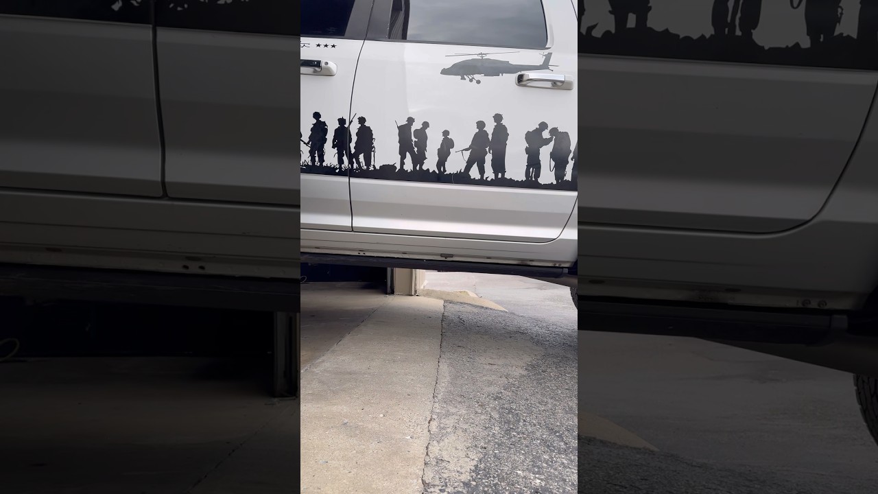 🇺🇸 Band of Brothers truck came in today for a windshield replacement 🇺🇸
