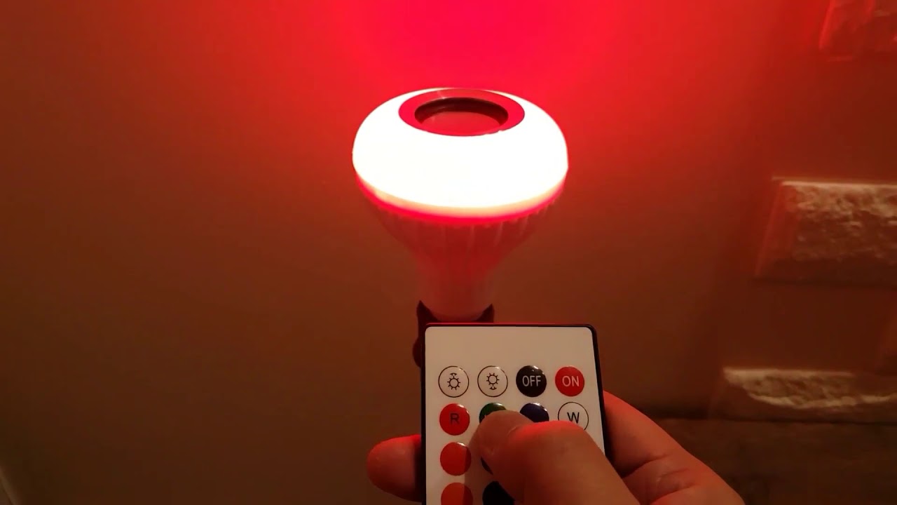 Foco Led Bocina Bluetooth Multicolor con Control Remoto