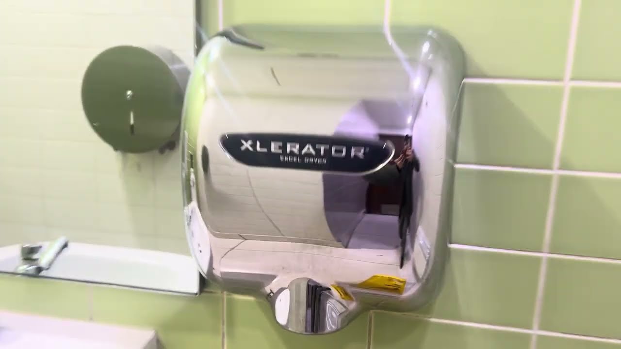 (Reshoot) Excel Dryer XLERATOR at Krispy Kreme MetrOasis 🚹