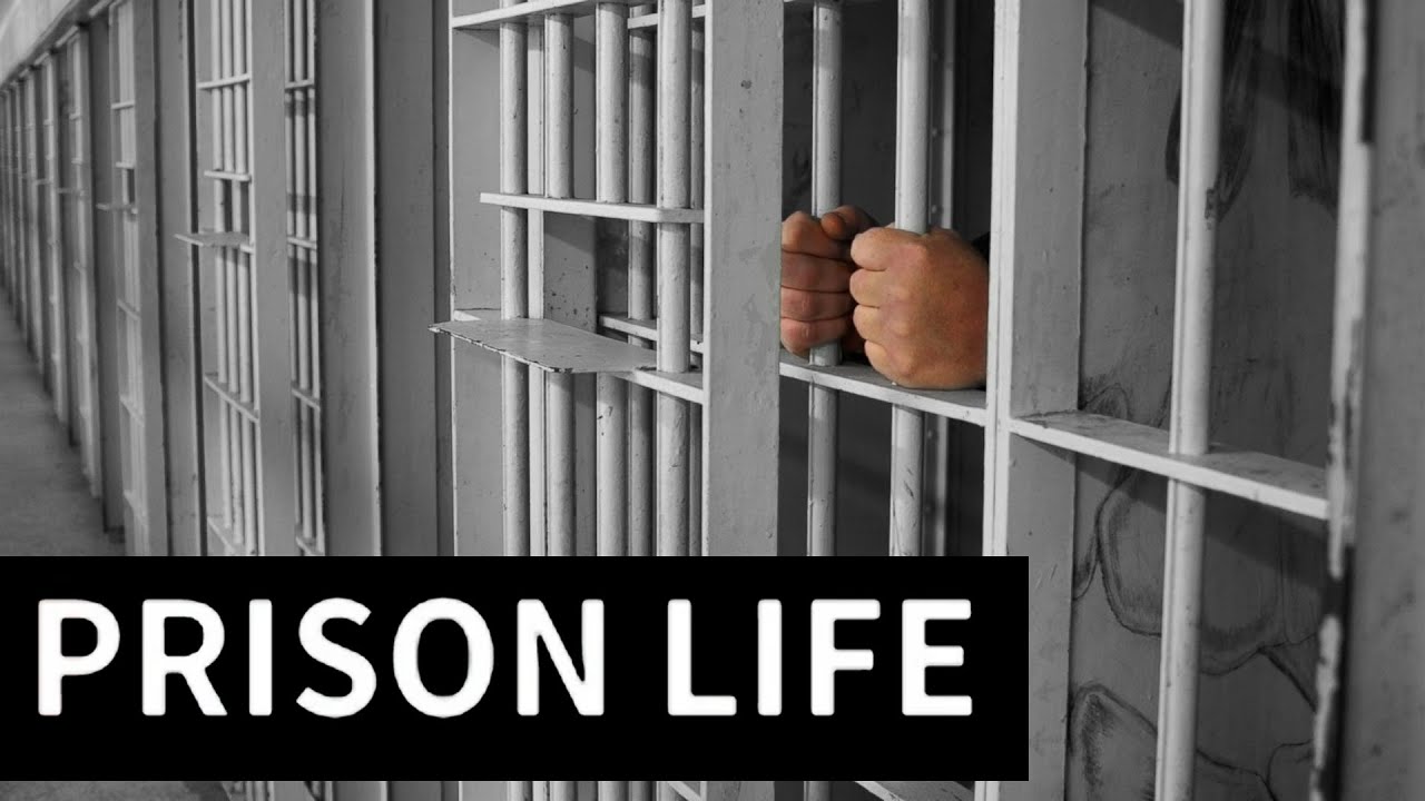 LIFE AS A PRISONER ON ROBLOX... (Roblox Prison Life)