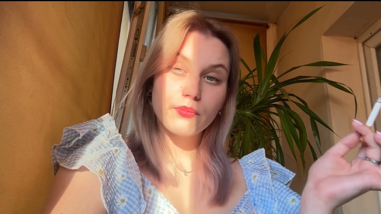 Sexy smoking girl