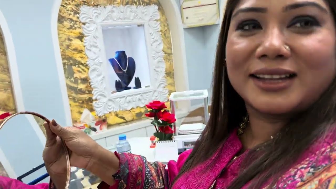 ফ্রান্সে যাওয়ার আগে নাকফুল টা কিনে নিলামধন্যবাদMadina  Diamond