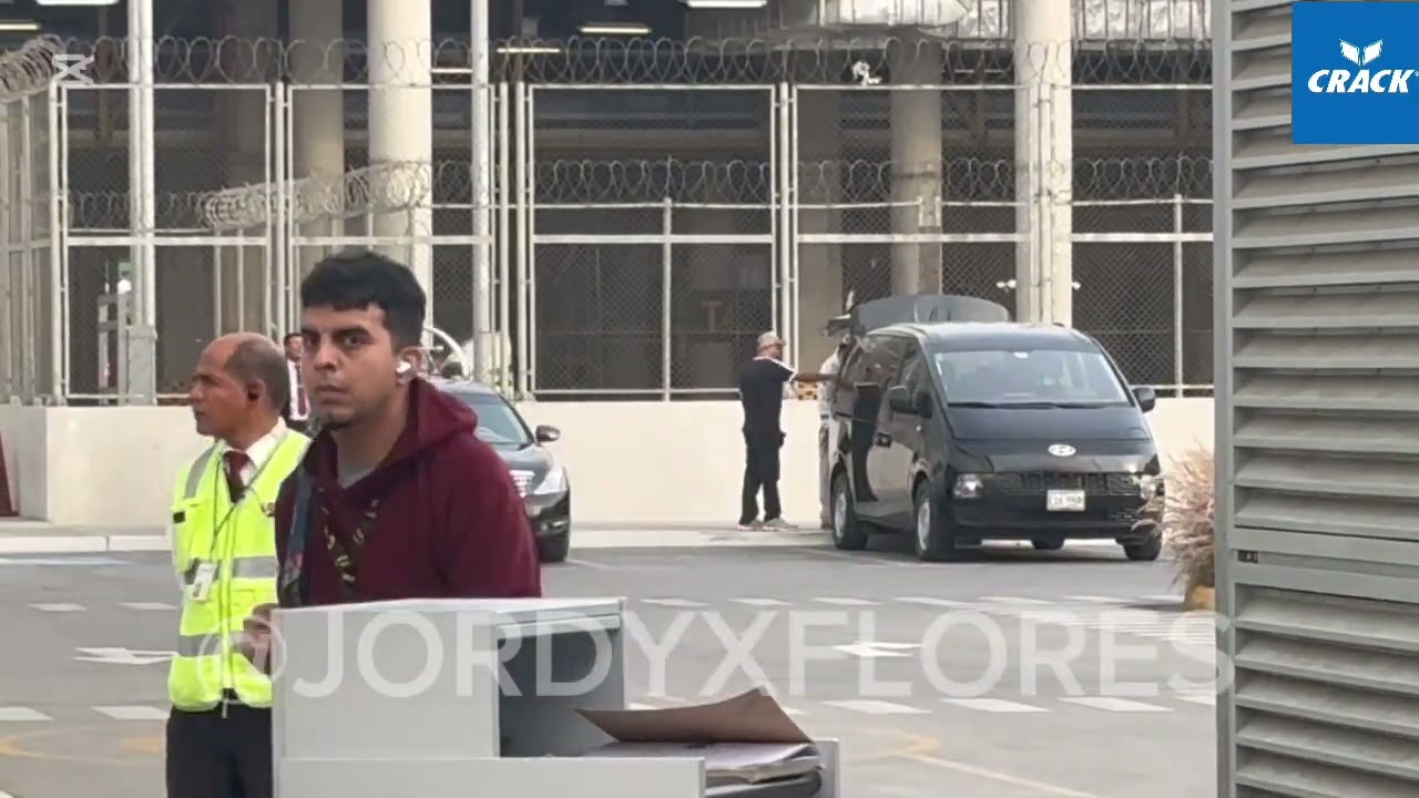 ¡LLEGÓ SEKOU!Sekou Gassama llegó a nuestro país para unirse a los entrenamientos de Universitario.