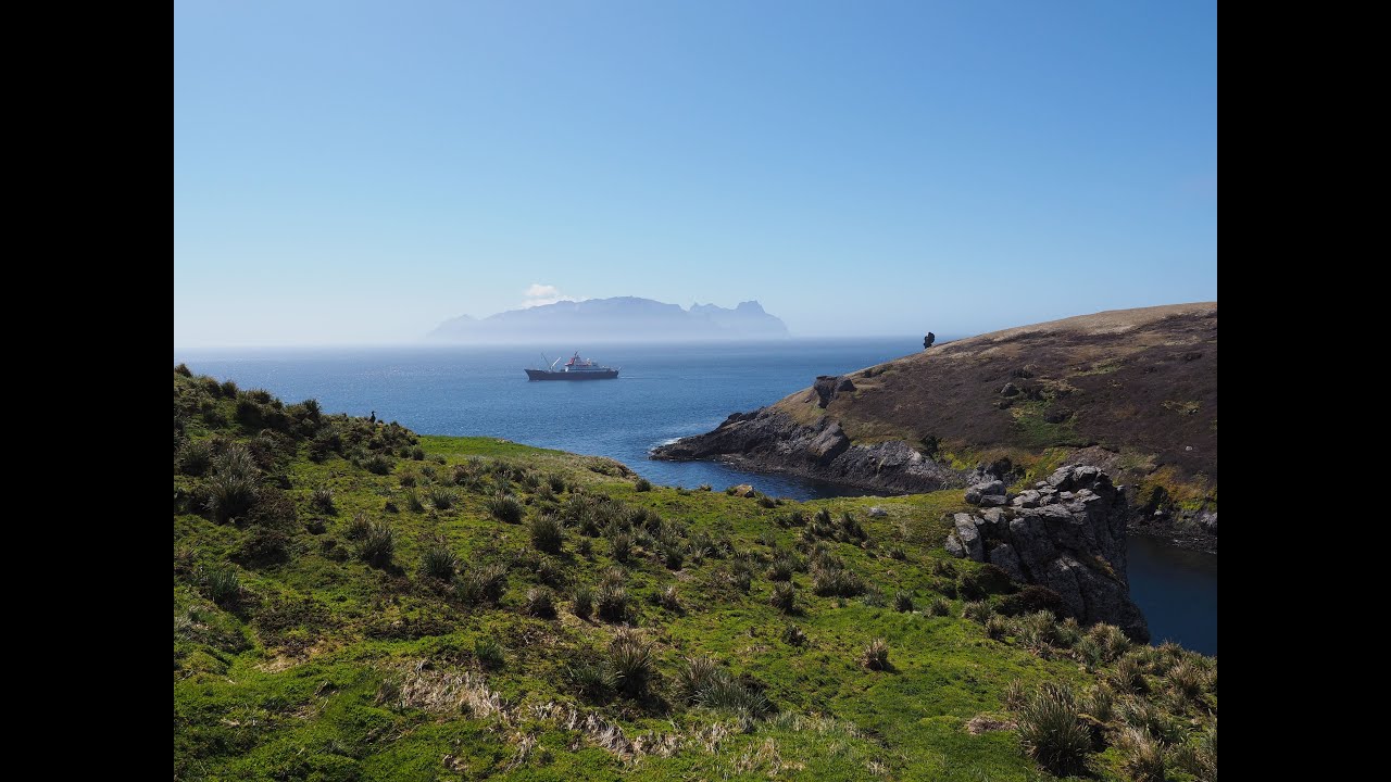 2nd &eacute;tape : 8 mois sur l'&icirc;le de la possession  (l'archipel de  Crozet)