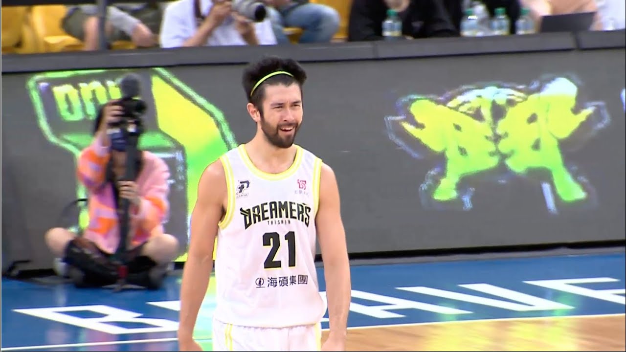 Player's Highlights｜簡浩寫下本土三分紀錄 助夢想家逆轉勇士