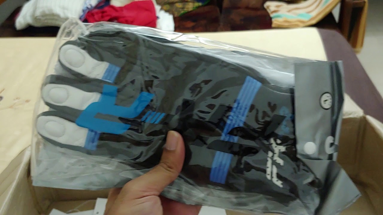 FK-R riding jacket and gloves unboxing and first impressions.