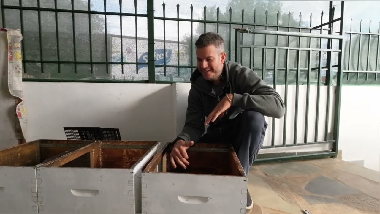 Μελισσοκομικό μπαούλο . Ένα εργαλείο για πολλές χρήσεις.