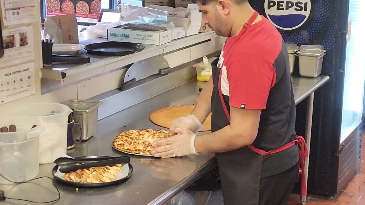ROUND TABLE PIZZA  #usa #pizza #food #fastfood #pizzalover #italianfood #pizzafood #pizzatime #Lodi