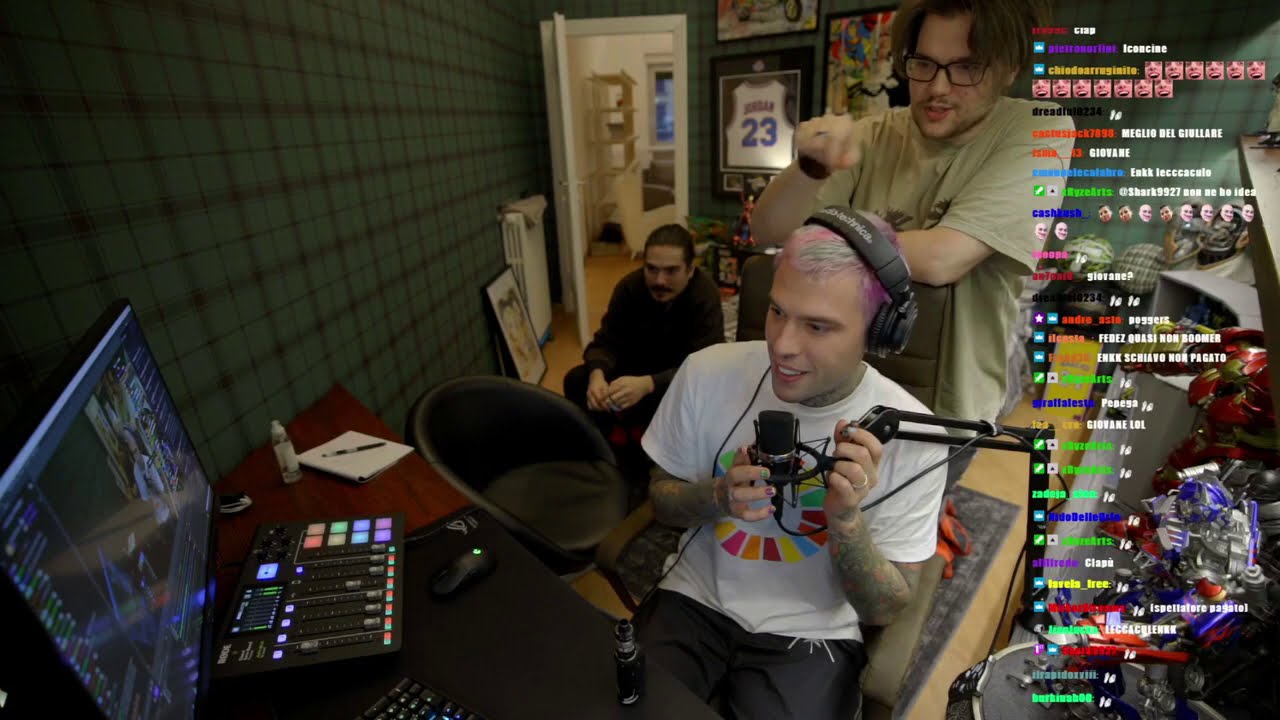 MIGLIORI CLIP DELLA PRIMA LIVE DI FEDEZ SU TWITCH CON ENKK E MARTIN SAL!