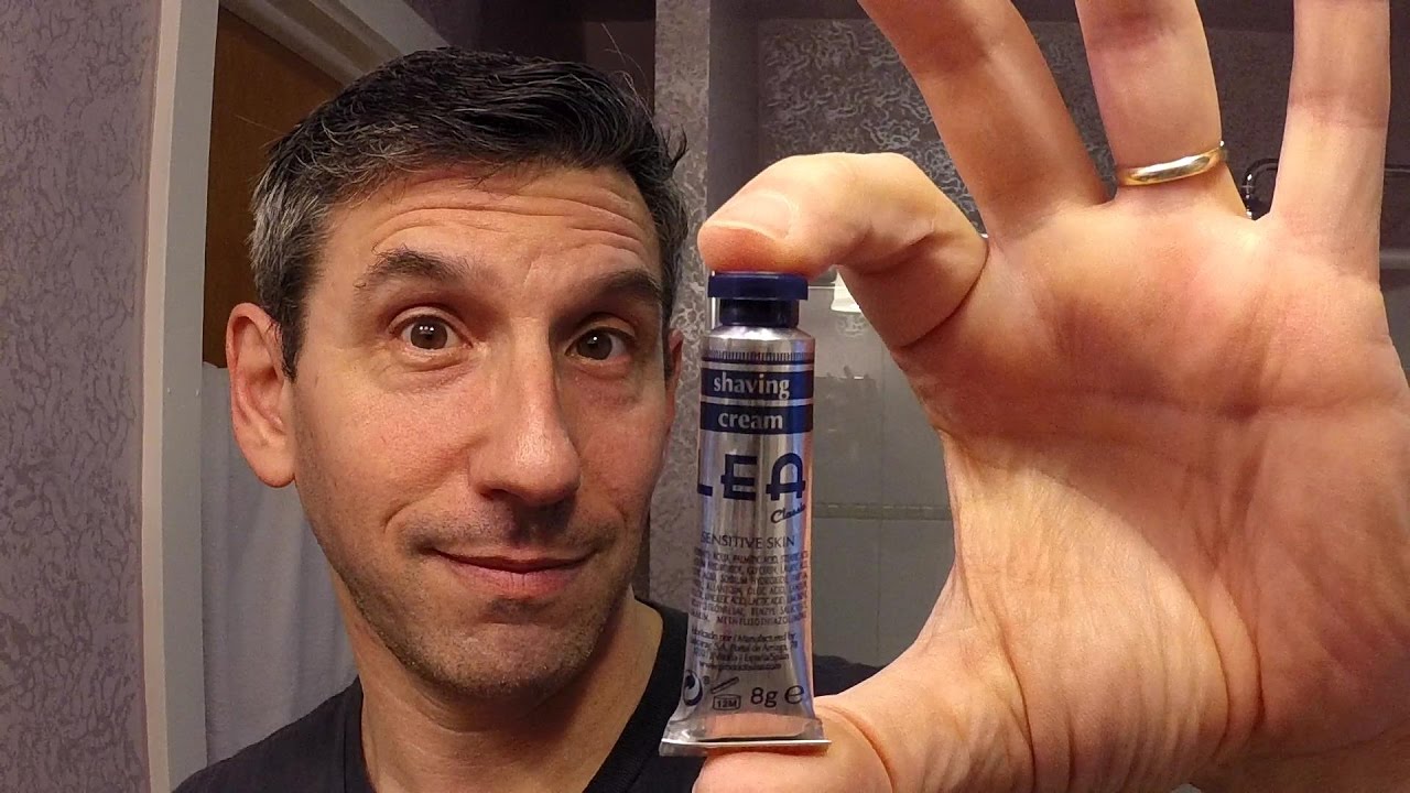 LEA Classic Shaving Cream and Aftershave Balsam - Bakelite Slant