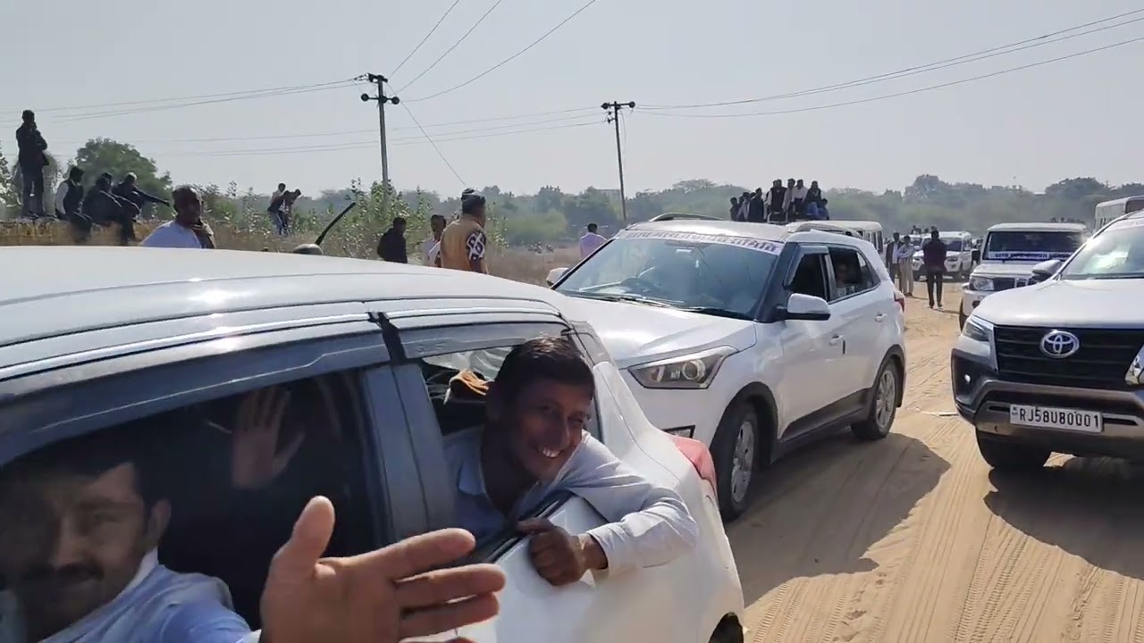 हजारों वाहनों के साथ जालोर कुच पंचायत समिति के विरोध को लेकर जिला कलेक्ट्रेट कार्यालय घेराव जालौर