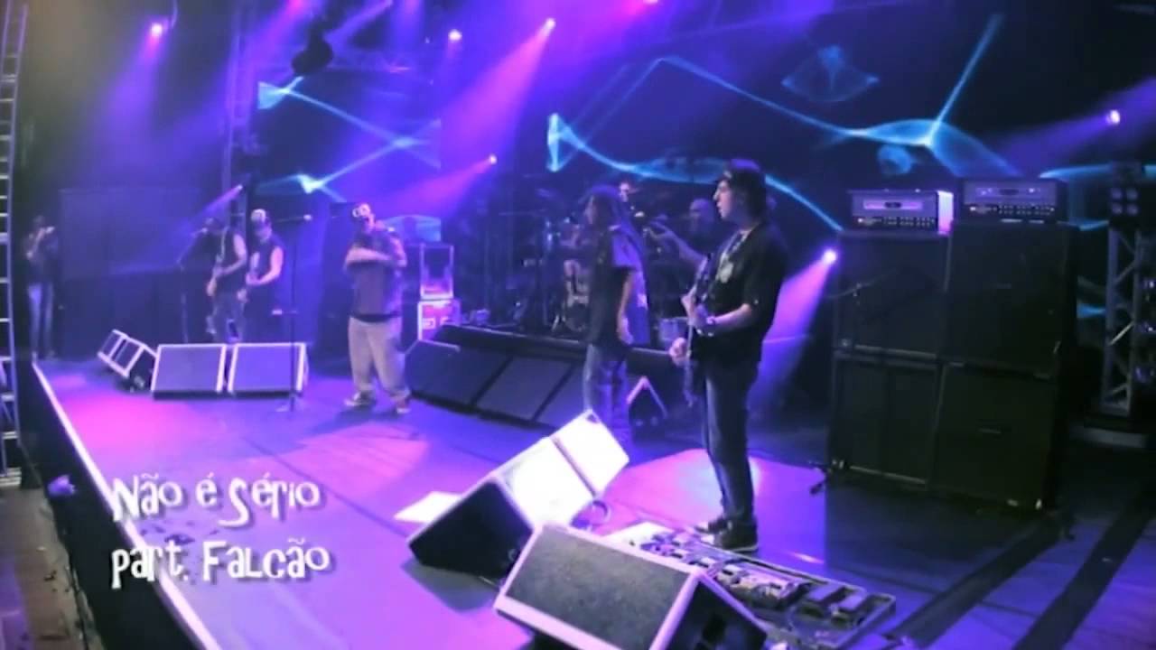 Charlie Brown Jr. - Me Deixa / Não é Sério - Partc. Marcelo Falcão (O Rappa) - HD