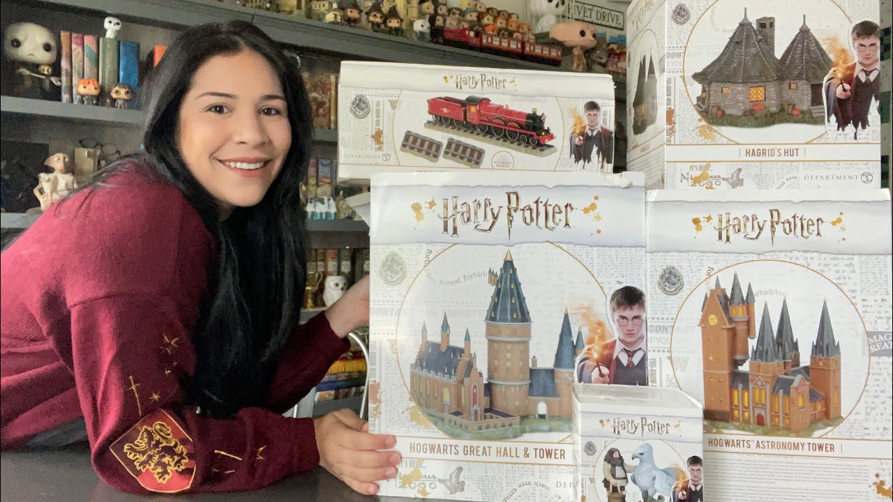 DEPT 56 HARRY POTTER CHRISTMAS VILLAGE UNBOXING