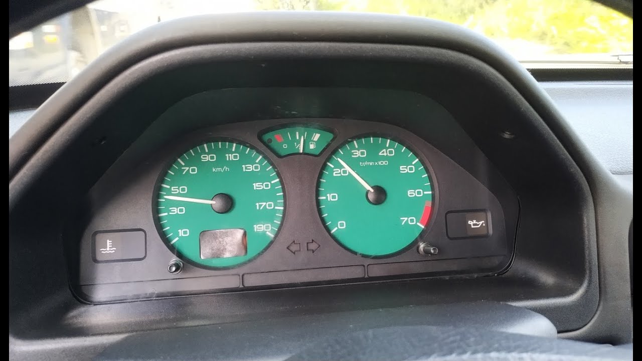 Instalação do painel com RPM no Peugeot 106