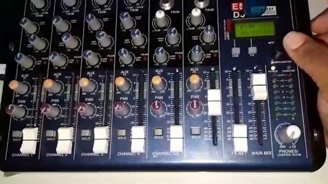 Demostraci&oacute;n de Sistema USB y Sistema de Grabaci&oacute;n de consola England Sound ES-MR8F