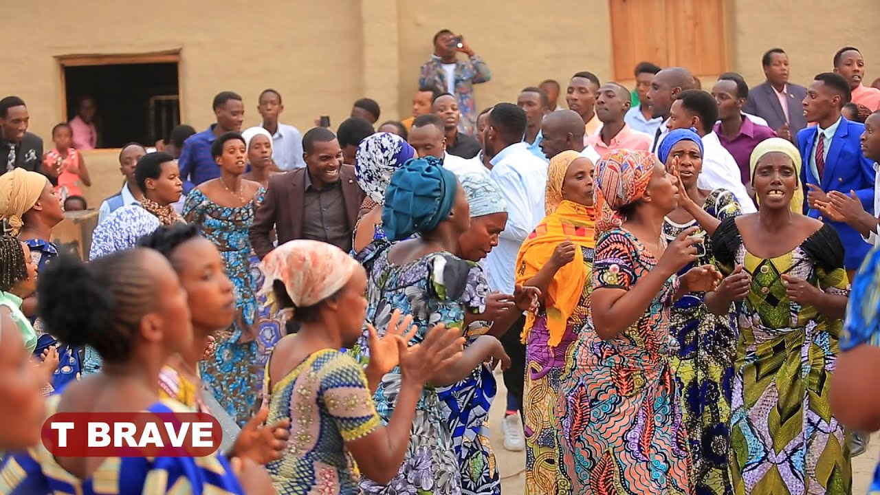 UMUKUTANO USIZE AMATEKA  MUNKAMBI😭😭/IGIKORANE CA NAME OF GOD/ABAYUMBE BUJUMBURA 