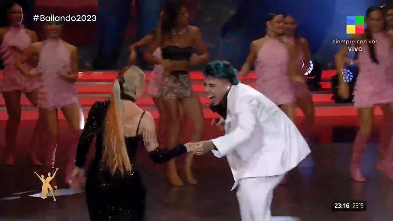Luck Ra cantó en vivo La Morocha en la pista del Bailando 2023