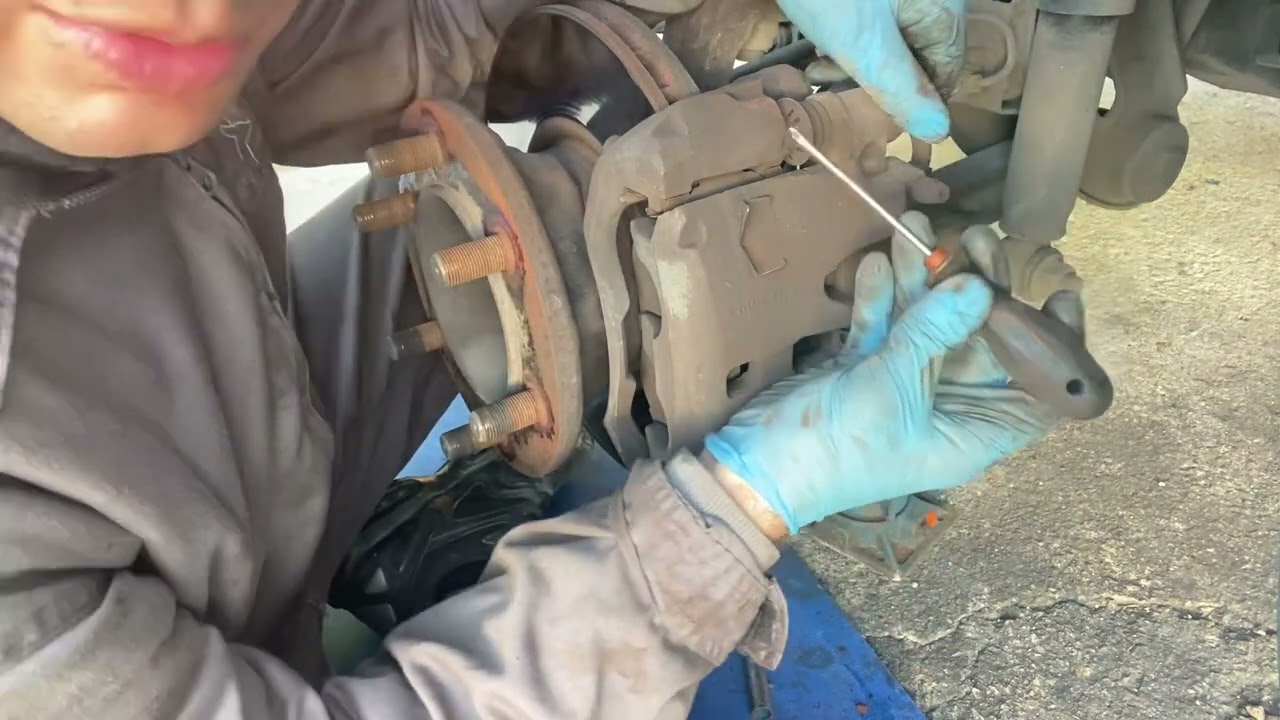 SOSTITUZIONE PASTIGLIE IVECO DAILY  1 Parte