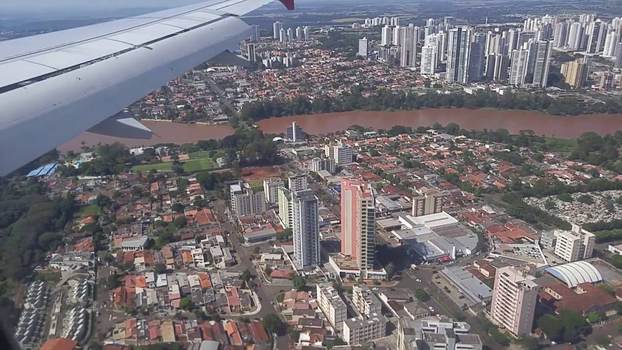Pousando em Londrina - Airbus A320