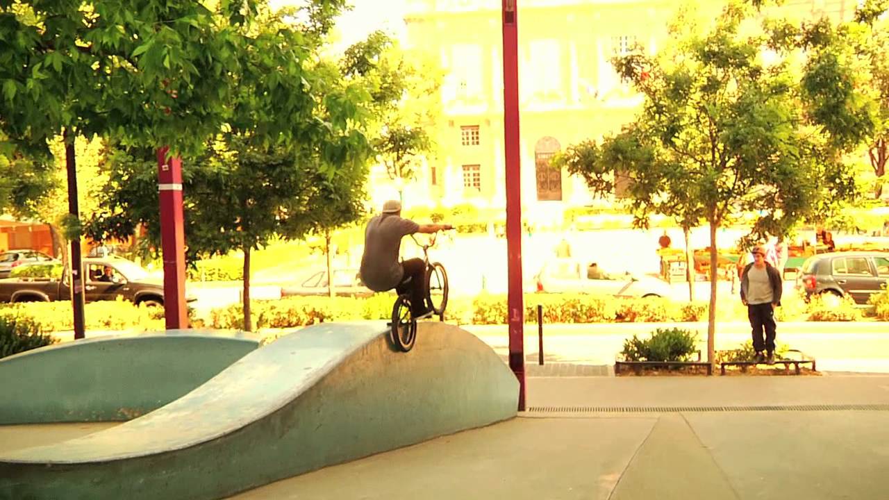 Kink street trip in France