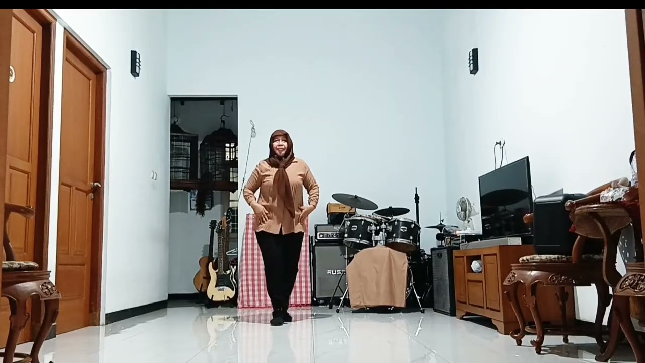 CHA CHA LOCO | Line Dance | Choreo Diana Hakim (INA) | November 2025