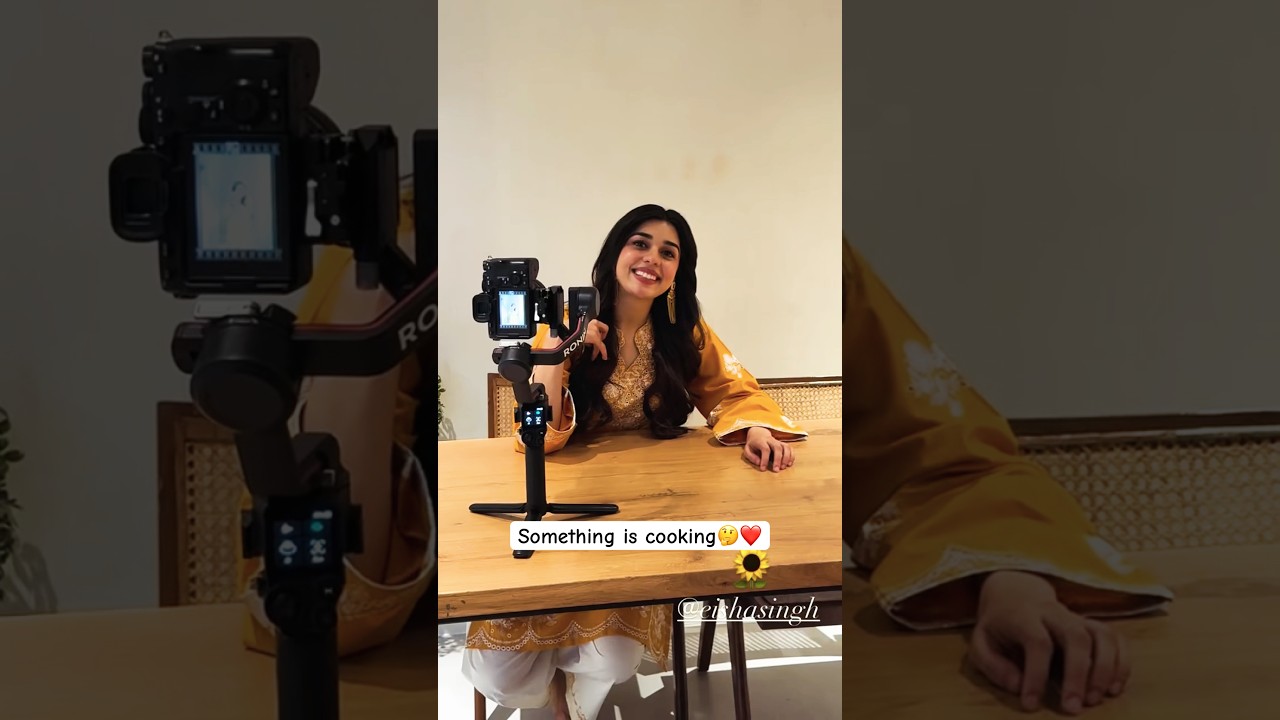 Something is cooking 🤔💓😍#avinashmishra #avisha #eishasingh #trending #ytshorts