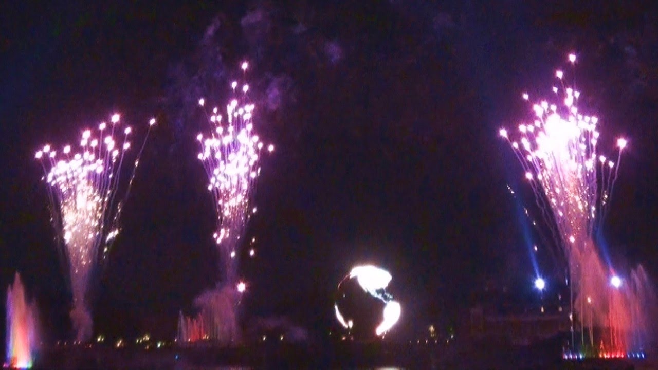 Illuminations: Reflections of Earth at Epcot - Walt Disney World Orlando